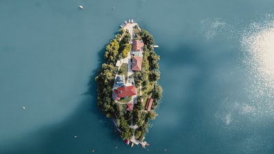 岛屿日间航空摄影